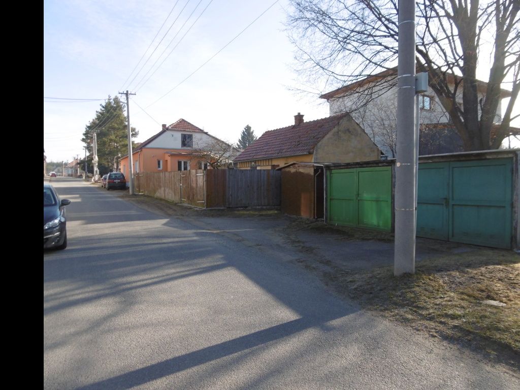 Dražba - Spoluvlastnický podíl na domě s garáží v obci Měřín