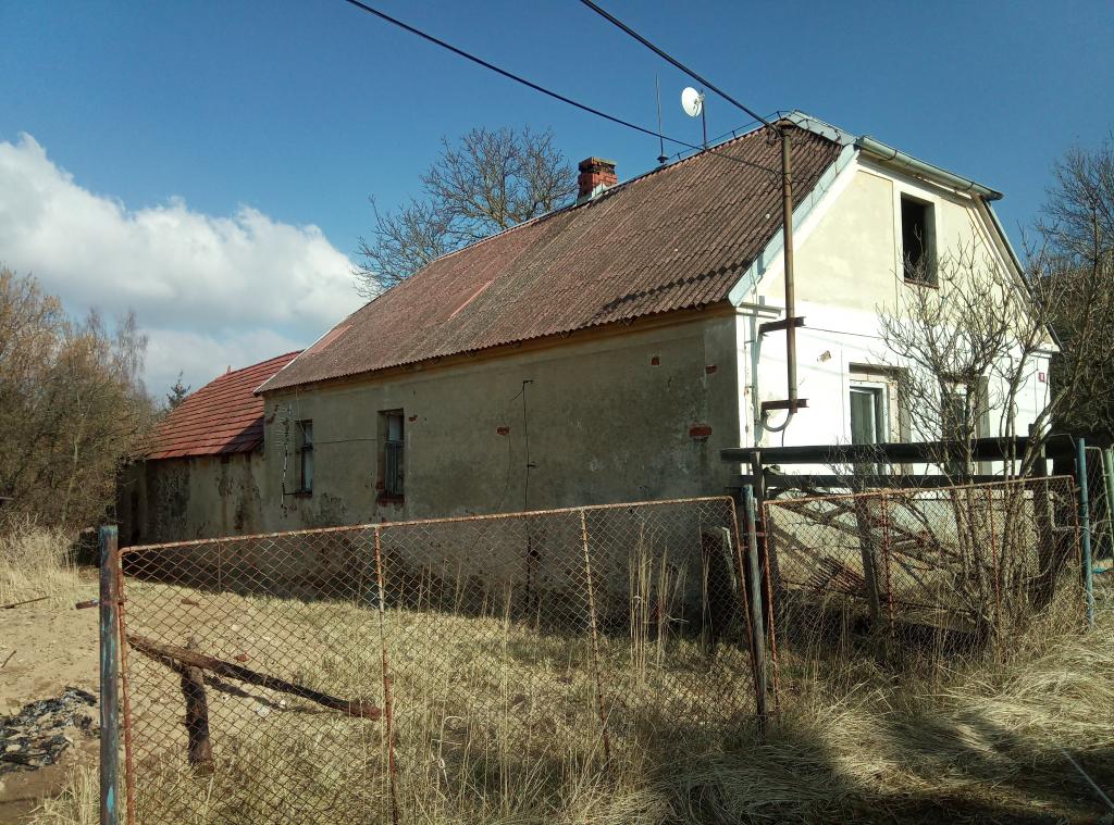 Dražba - Spoluvlastnický podíl na rodinném domě v obci Neurazy