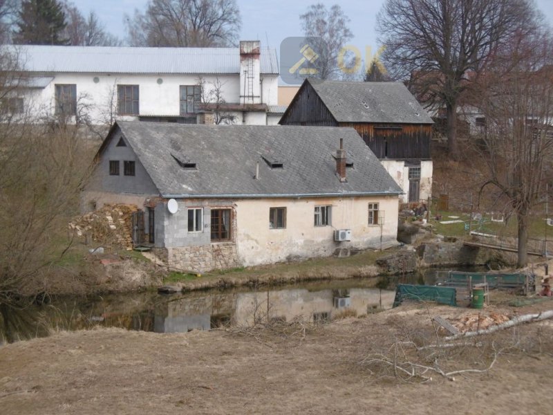Dražba podílu 1/2, rodinný dům