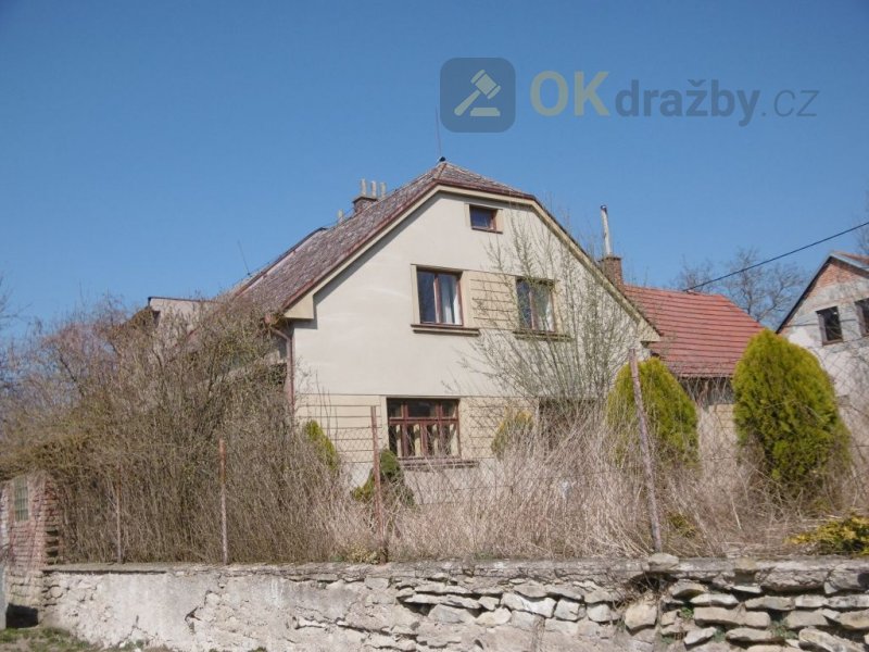 Dražba podílu 1/2, rodinný dům
