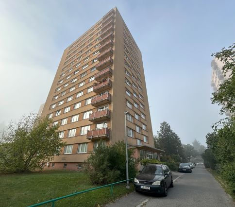 Dražba - ideální podíl 14800/378711417 bytového domu v k.ú. Braník, obec Praha